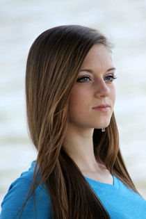 Dark-haired model Luscious